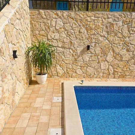 فيلة Adria House Grižane