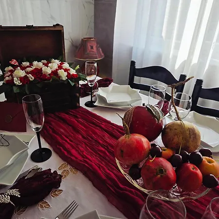 فيلة Adria House