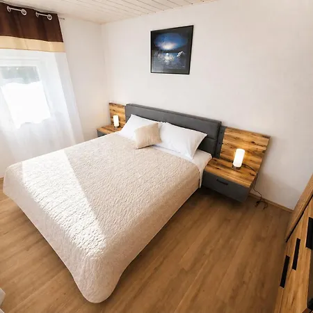 Adria House فيلة Grižane