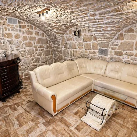 Adria House فيلة Grižane